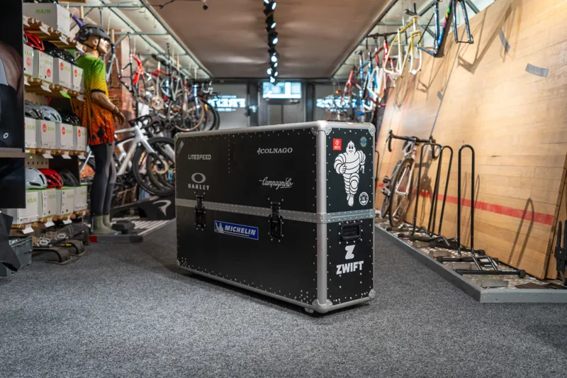 Buxom Bike Box Hire-1