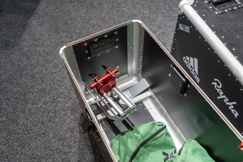 Buxom Bike Box Hire-4