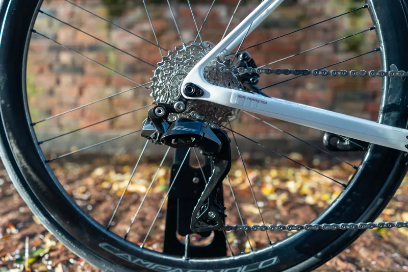 Basso Venta R 105 Di2 Shamal-6