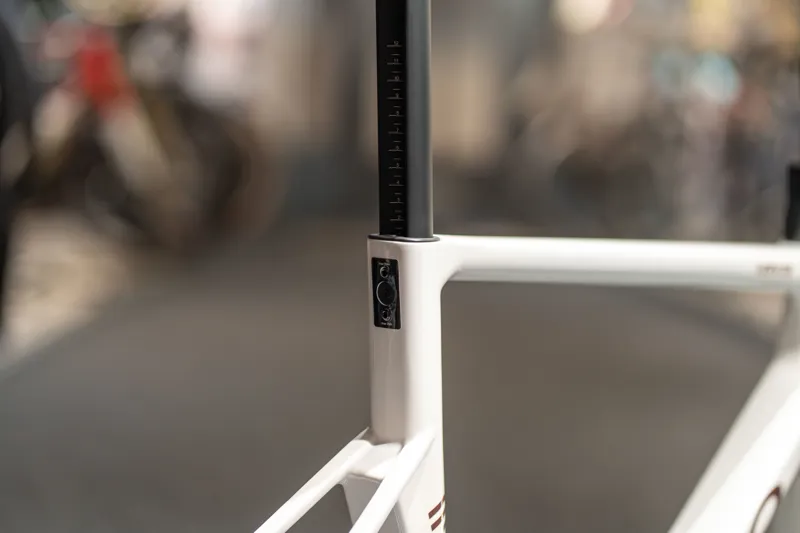 Basso Venta R Pearl Frameset White-5