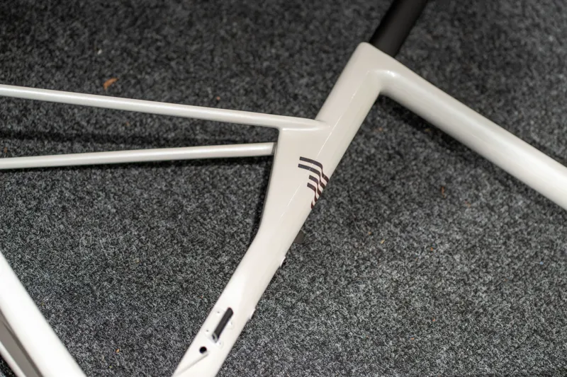 Basso Venta R Pearl Frameset White-2