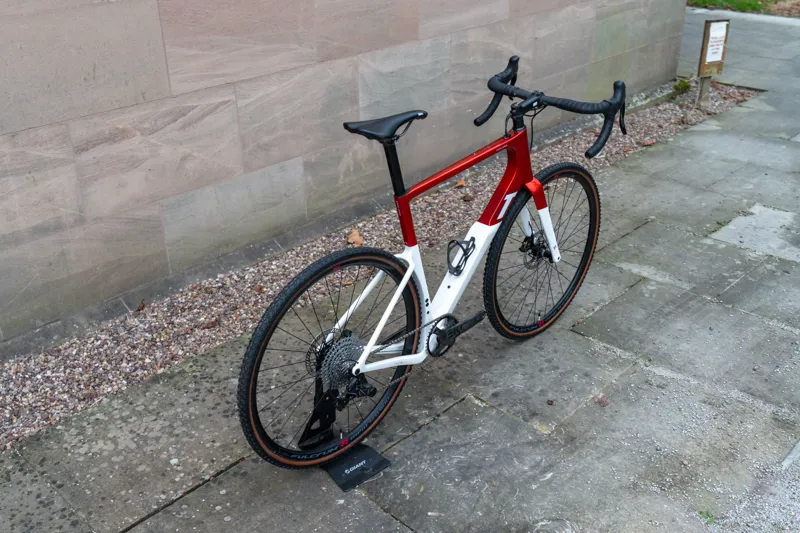 3T Exploro Race Max Red/white 58 - Second Hand-2