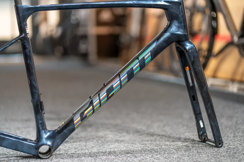 Giant Defy Advanced SL Frameset Road Bike Frameset In Arctic Blast-1