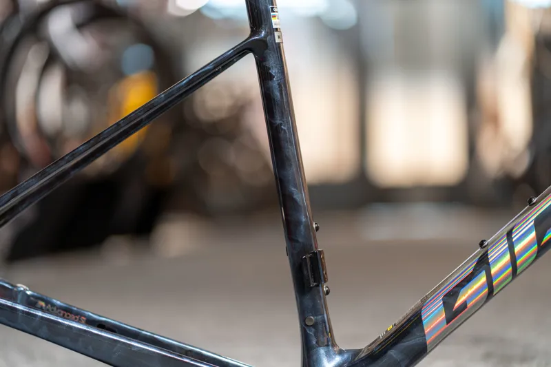 Giant Defy Advanced SL Frameset Road Bike Frameset In Arctic Blast-2