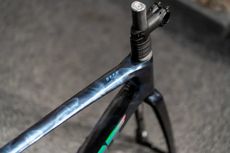 Giant Defy Advanced SL Frameset Road Bike Frameset In Arctic Blast-6