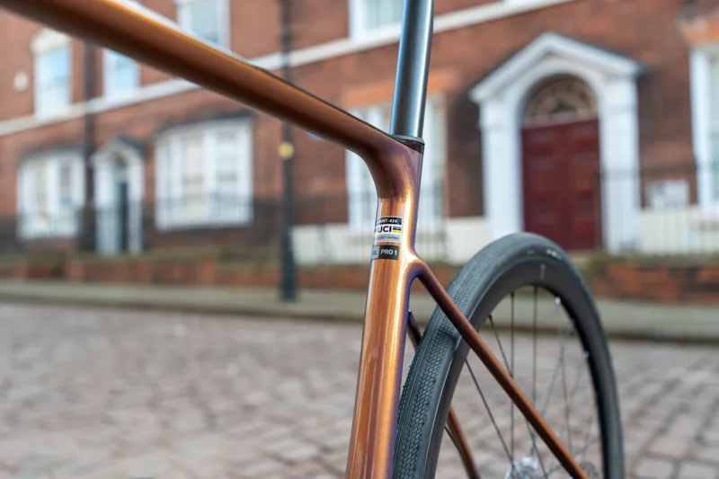 Giant Defy Advanced Pro 1 Road Bike In Gloss Meteor Storm-13