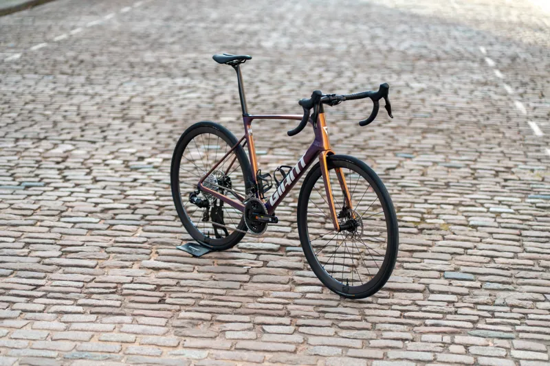 Giant Defy Advanced Pro 1 Road Bike In Gloss Meteor Storm-2