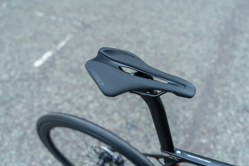 Pinarello X5 105 Di2 Starry Red Road Bike-4