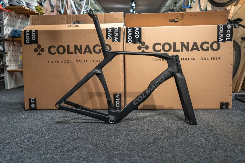 Colnago Y1RS Disc 2026 Carbon TT Aero Frameset YUBC