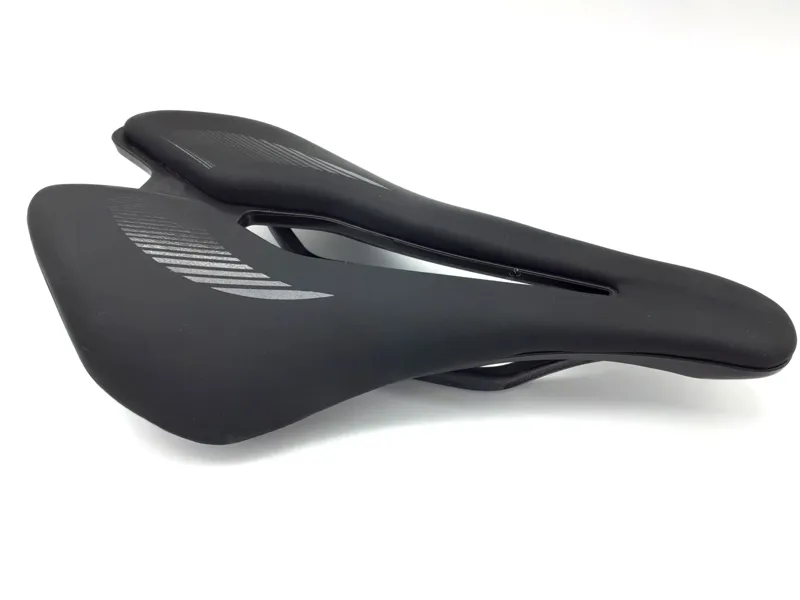 Pinarello Most Lynx Ultrafast Superflow Carbon 145mm Saddle in Black
